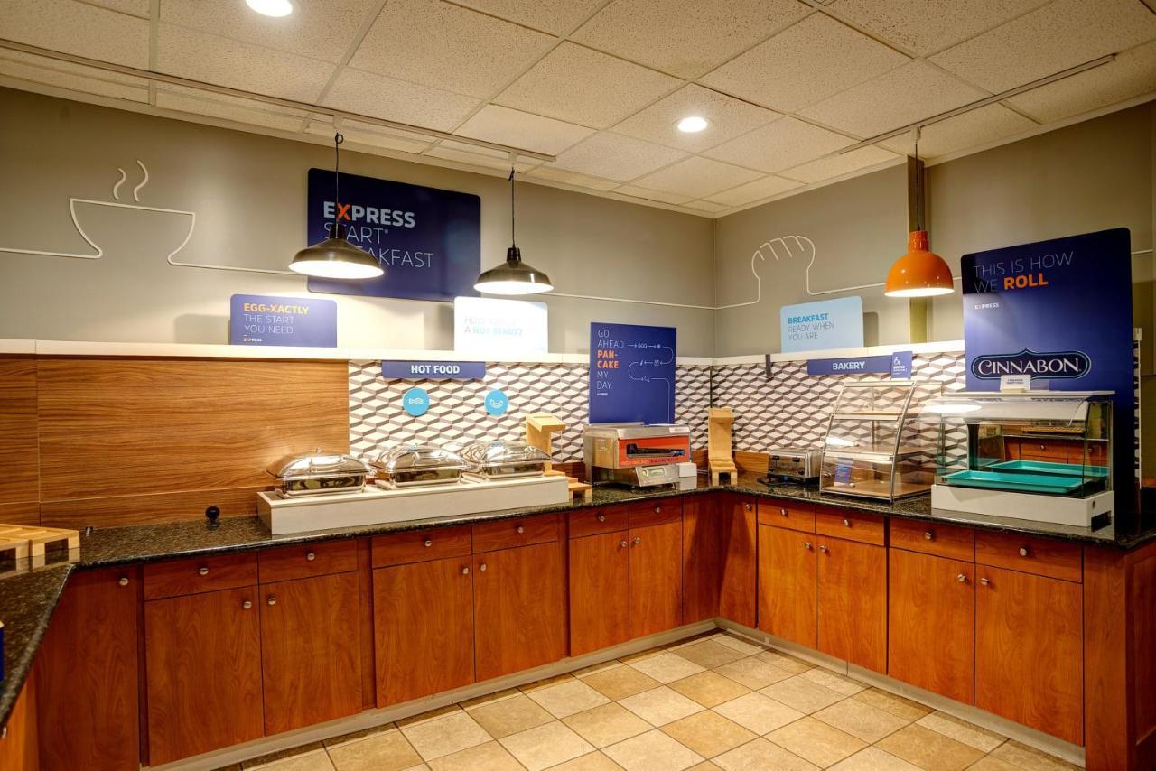 Holiday Inn Express La Plata By Ihg Экстерьер фото