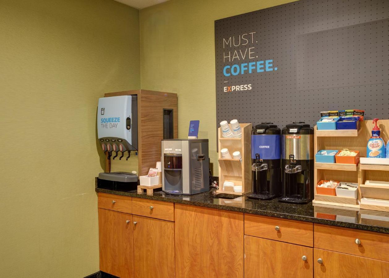 Holiday Inn Express La Plata By Ihg Экстерьер фото
