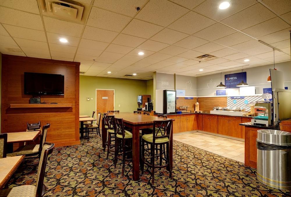 Holiday Inn Express La Plata By Ihg Экстерьер фото