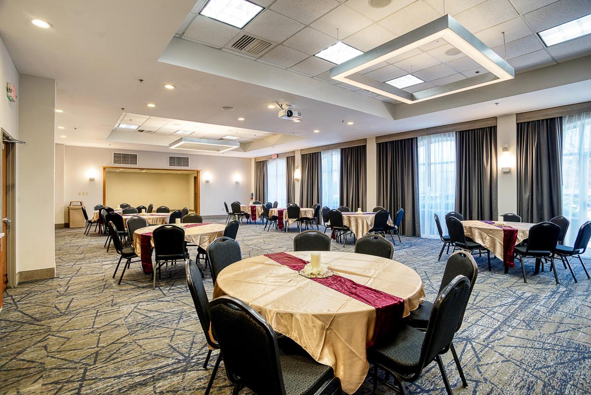 Holiday Inn Express La Plata By Ihg Экстерьер фото
